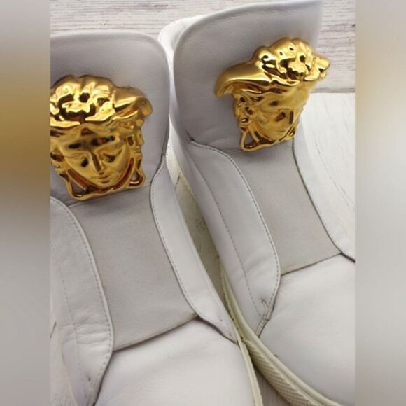 Versace Sneakers Shoes White Gold Medusa SZ 39 1/2 Women's - Picture 8 of 16